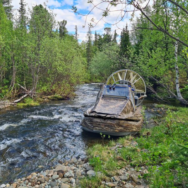 PF Bereg Airboat MODEL 520